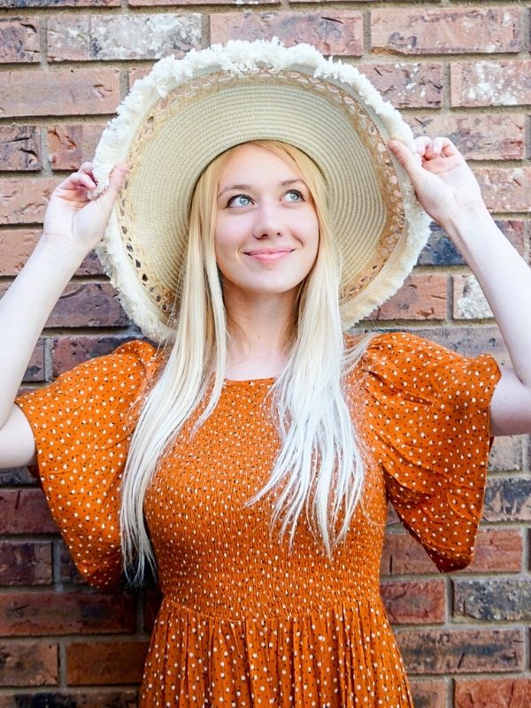 women wearing  THE ROYAL AFFAIR HAT