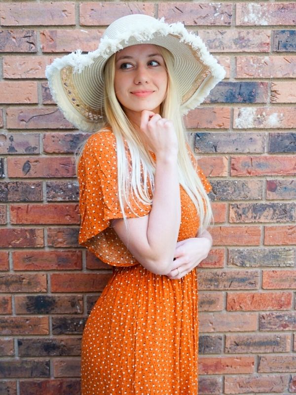 women wearing  THE ROYAL AFFAIR HAT