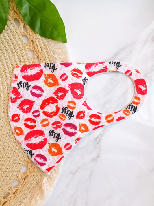 MASK - REUSABLE & WASHABLE - KISS ME