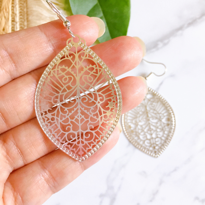 BOHO LACE EARRING