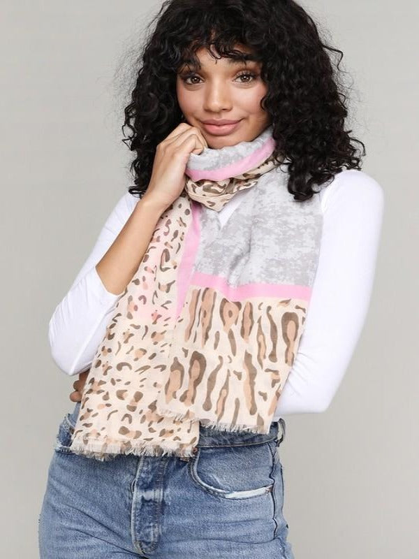 ANIMAL PRINT SCARF pink and gray